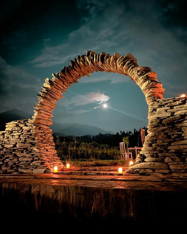Osho Himalayas Wellness Resort Кангра Экстерьер фото