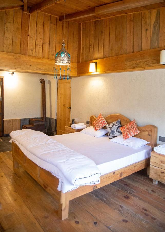 Osho Himalayas Wellness Resort Кангра Экстерьер фото