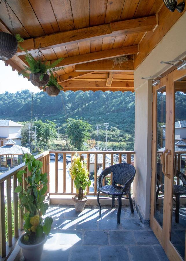 Osho Himalayas Wellness Resort Кангра Экстерьер фото